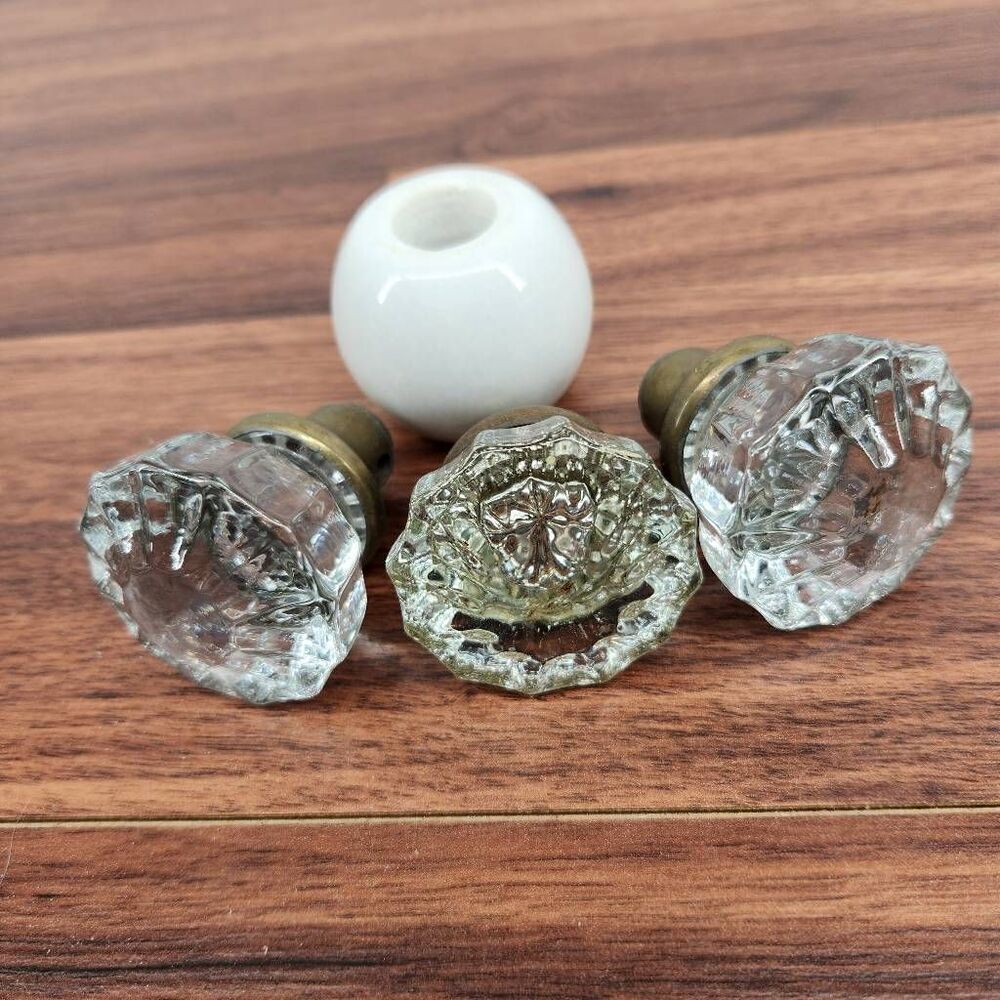 Vintage Glass Doorknob / antique early 30s 1930s salvaged translucent clear door